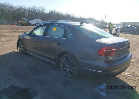 2017 Volkswagen Passat 1.8T R-Line из США, поврежденный, VIN 1VWDT7A33HC068116